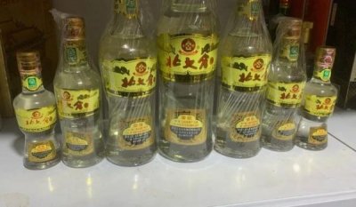 ​东北小烧酒属于什么型白酒(东北小烧酒哪里的最正宗)