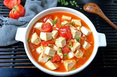 ​西红柿炖豆腐怎么做好吃 西红柿炖豆腐的做法