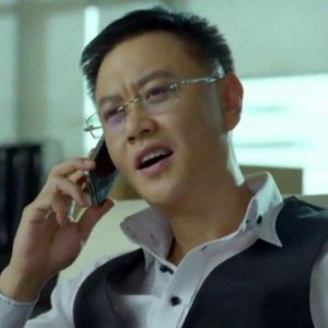 ​冯嘉怡身价上亿却执着跑龙套，你以为是体验生活，其实藏着秘密