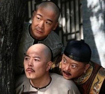 ​好命的郑艳东：嫁给大20岁三婚王刚，儿子即将继承亿万家产