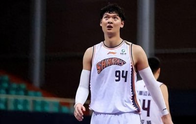 ​上海男篮王牌后卫场均1分，令人失望！