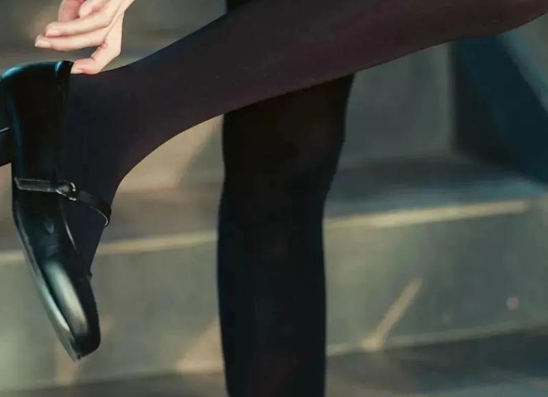 “自言自语、手舞足蹈”:某高校女生“养小鬼”吓疯整栋楼? “自言自语、手舞足蹈”:某高校女生“养小鬼”吓疯整栋楼?