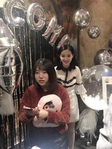 ​在渝味晓宇看到王子文，近一看，原来是最近爆红的王宛尘