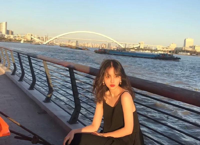 逗女生开心的幽默套路(怎么逗女孩子开心聊天套路) 逗女生开心的幽默套路(怎么逗女孩子开心聊天套路)