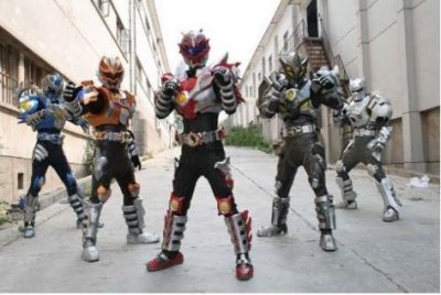 ​《铠甲勇士》官配情侣现状如何？炎龙侠帅到不敢认，敏慈美翻天