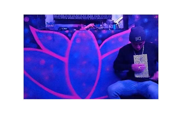 如何用“舌头”勾起她的高潮 如何用“舌头”勾起她的高潮