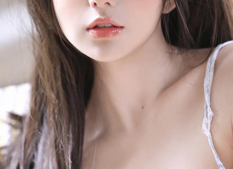 天鹅颈怎么练（8个动作帮你练出完美天鹅颈）