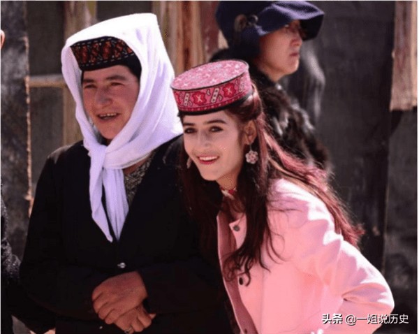 塔吉克族是白种人吗(塔吉克族为什么不来内地)