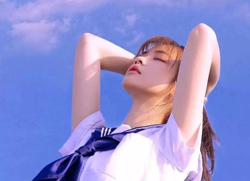 精华素的正确使用步骤(护发精华素的正确使用方法) 精华素的正确使用步骤(护发精华素的正确使用方法)