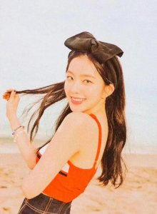 ​裴涩琪：从R级片女主角到网络主播的转型之路