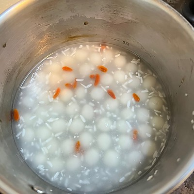 酒酿圆子的做法(酒酿圆子的简单教程分享)