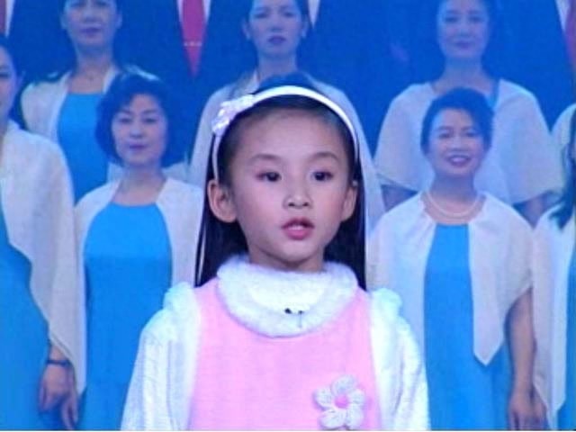 她9岁唱《七子之歌》红遍大江南北,被誉澳门小公主,如今无人知