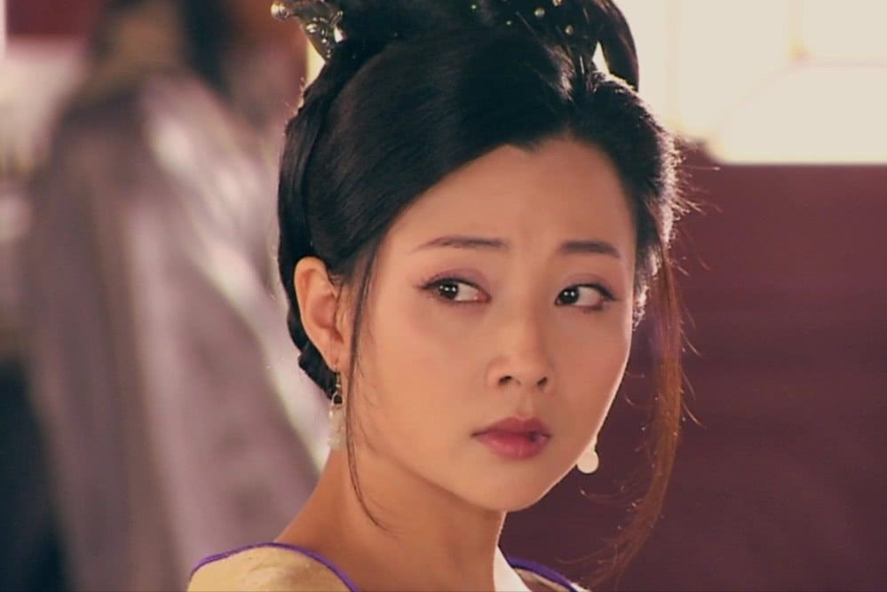 殷桃:前夫是富二代,第二任男友圈内女友多,和第三任分手才可惜