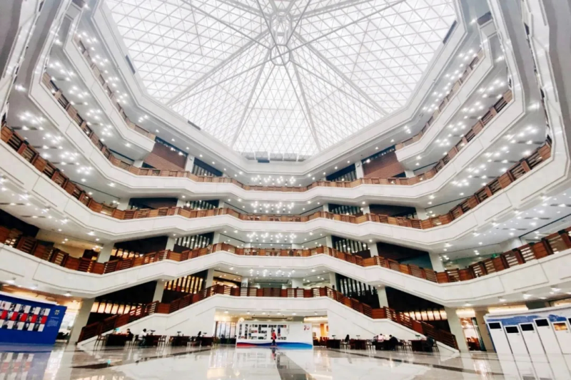 广东工业大学图书馆(11所别人家的大学图书馆)