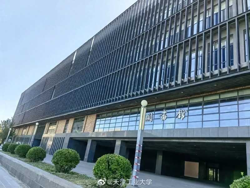 广东工业大学图书馆(11所别人家的大学图书馆)