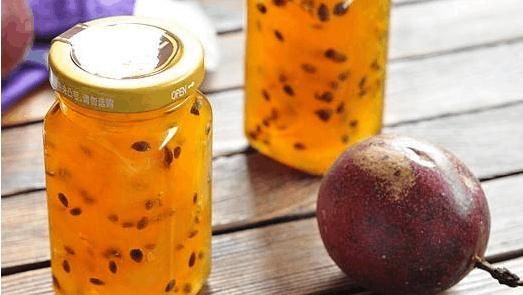 自制的百香果蜜一直在冰箱里四个月左右了还能食用吗