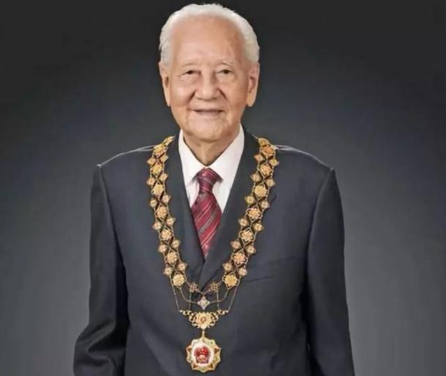 八名共和国勋章获得者简历(功勋八位共和国勋章获得者)(3)