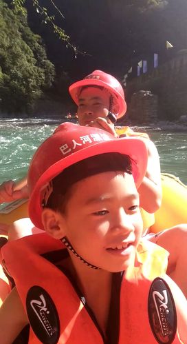 三、恩施坝陵河漂流