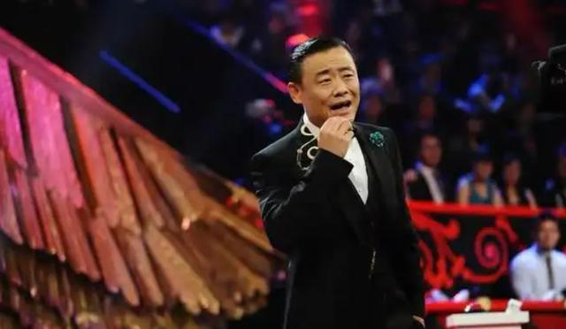 顶流夫妇谈恋爱后再现不认识（过气顶流窘况）(12)