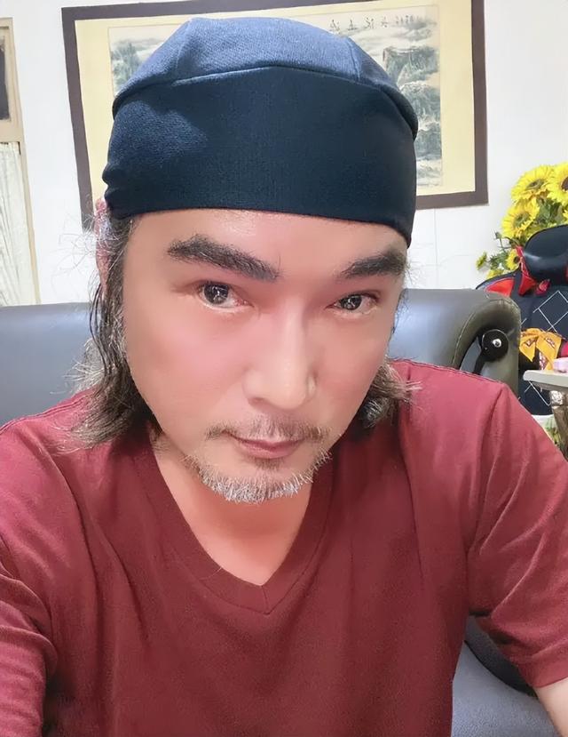 顶流夫妇谈恋爱后再现不认识（过气顶流窘况）(7)