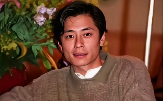 顶流夫妇谈恋爱后再现不认识（过气顶流窘况）(31)