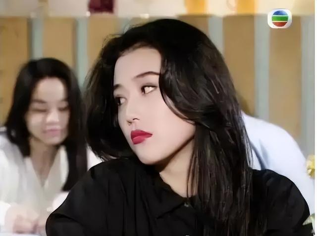 顶流夫妇谈恋爱后再现不认识（过气顶流窘况）(26)