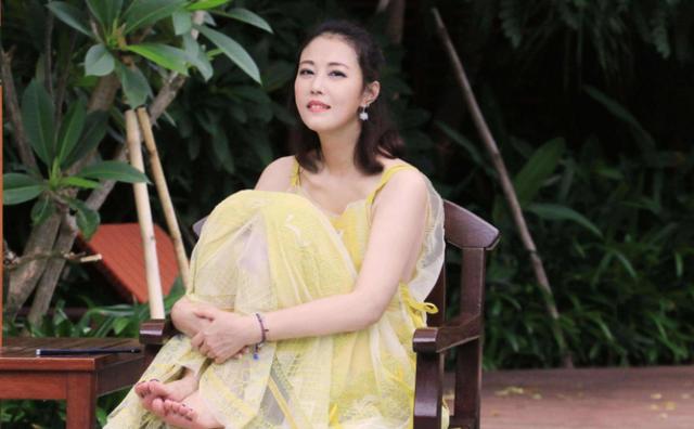 顶流夫妇谈恋爱后再现不认识（过气顶流窘况）(27)