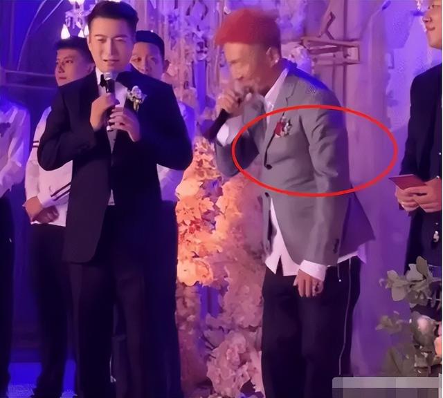 顶流夫妇谈恋爱后再现不认识（过气顶流窘况）(41)