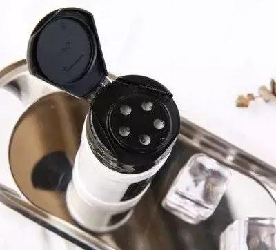 哪些平价又好用的化妆品（这14款平价化妆品就能承包我的化妆台）(20)