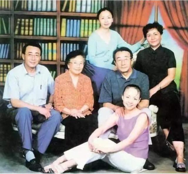 英达与梁欢关系如何(其貌不扬的梁欢)(8)