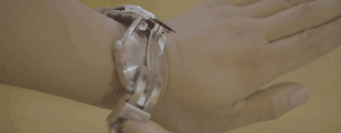 手表里有水蒸气怎么去除,手表里面进水气了怎么办图2