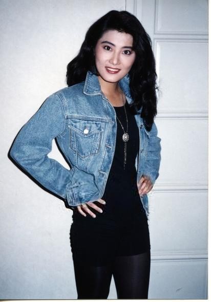 香港有演技有颜值的女星（港片时代28款绝色女星）