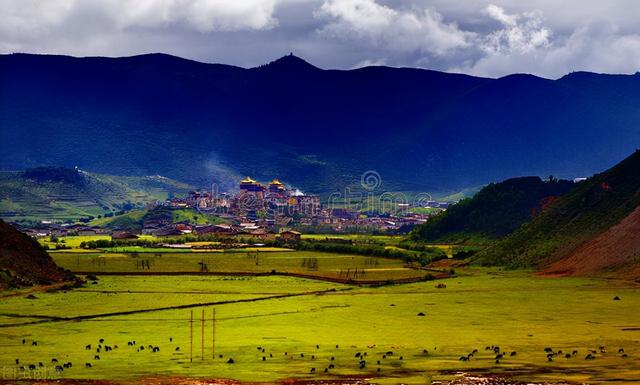 云南香格里拉风景推荐（最美的人间仙境-香格里拉）(1)