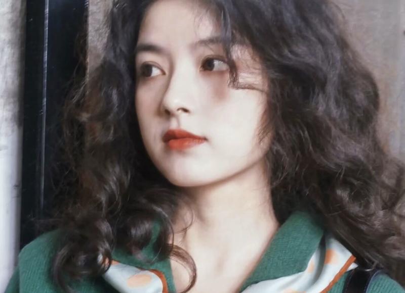 喜欢的女生带闺蜜和我约会是什么心理？女神带着闺蜜约会怎么办？