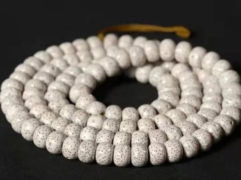 盘玩什么手串最有价值(文玩手串排行榜前十名)