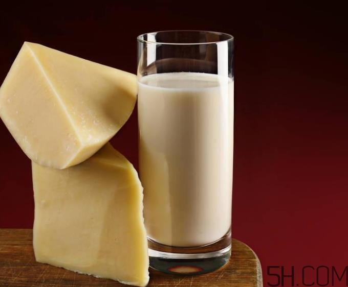 早上空腹喝牛奶好吗?早上喝牛奶有什么好处? 早上空腹喝牛奶好吗?早上喝牛奶有什么好处?