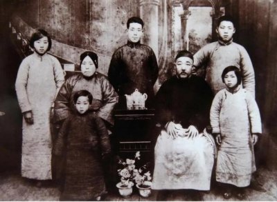 ​邱毅忆“反独大将”郝柏村