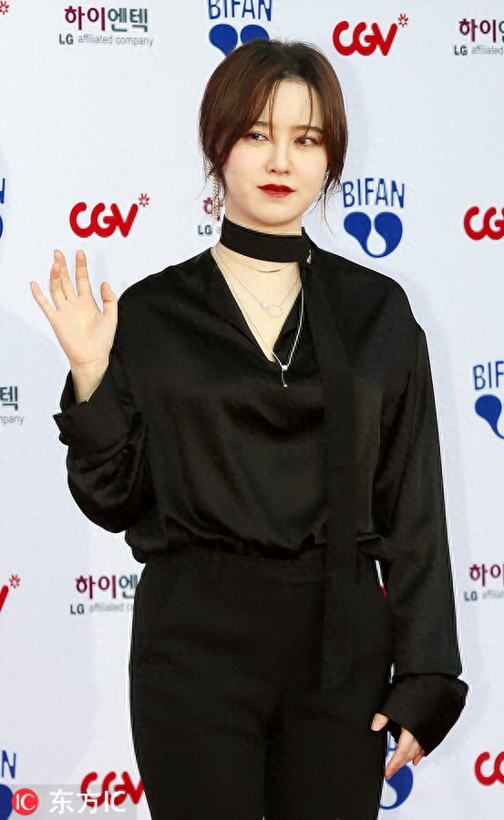 “韩版杉菜”具惠善烈焰红唇，这还是《花样男子》中的金丝草吗？