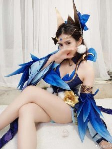 ​张琪格2017年度王者荣耀COS集锦，不知火舞最销魂！