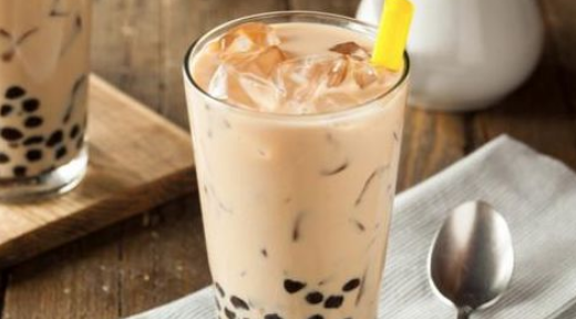 隔夜奶茶放冰箱可以喝,奶茶在冰箱里放一夜第二天能喝么图1