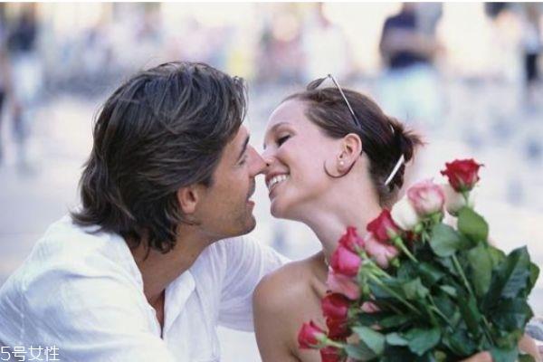 夫妻如何相处感情才能越来越好 怎么样夫妻才能感情好 夫妻如何相处感情才能越来越好 怎么样夫妻才能感情好