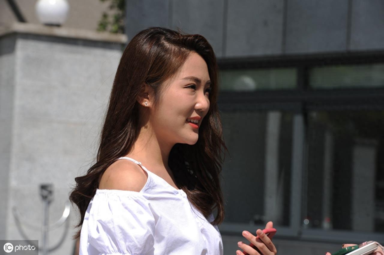 张凯丽的女儿：张可盈，甜美中透着一丝性感，温柔中带着一点霸气