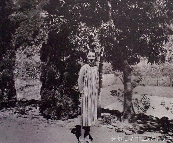 张学良在台湾被软禁期间拍摄的赵一荻照片：此时的她后悔了吗？