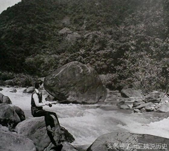 张学良在台湾被软禁期间拍摄的赵一荻照片：此时的她后悔了吗？