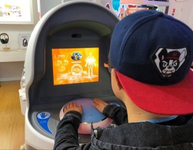 ​把“一站式”服务“搬”到南博会 九机网参展获好评