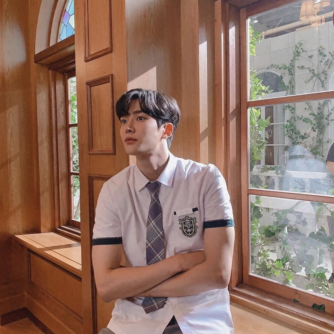 韩国新生代偶像金路云