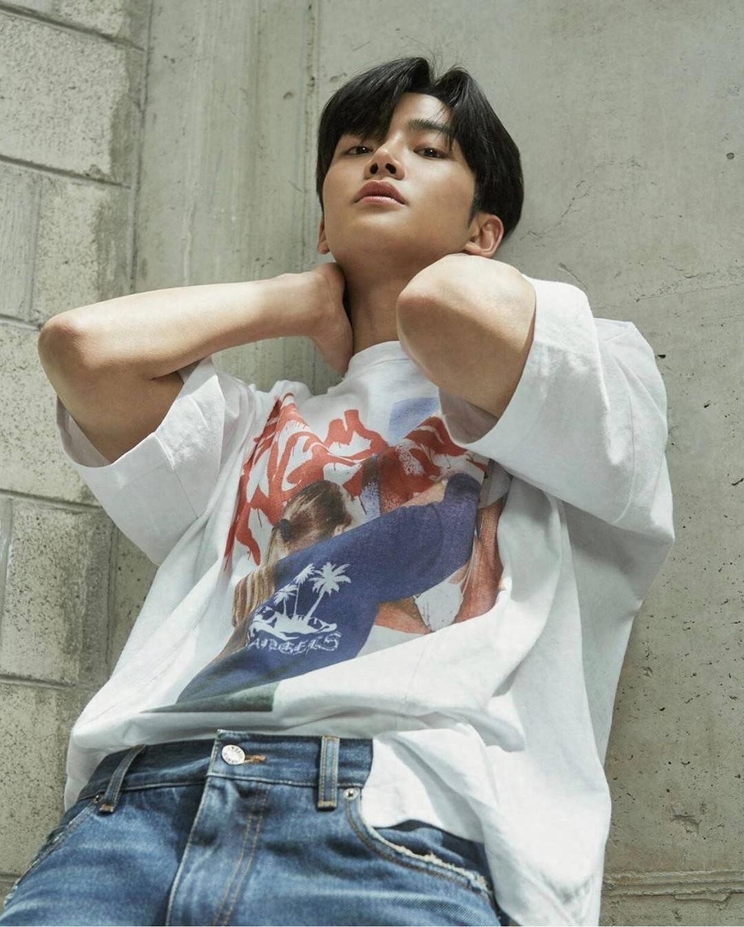 韩国新生代偶像金路云