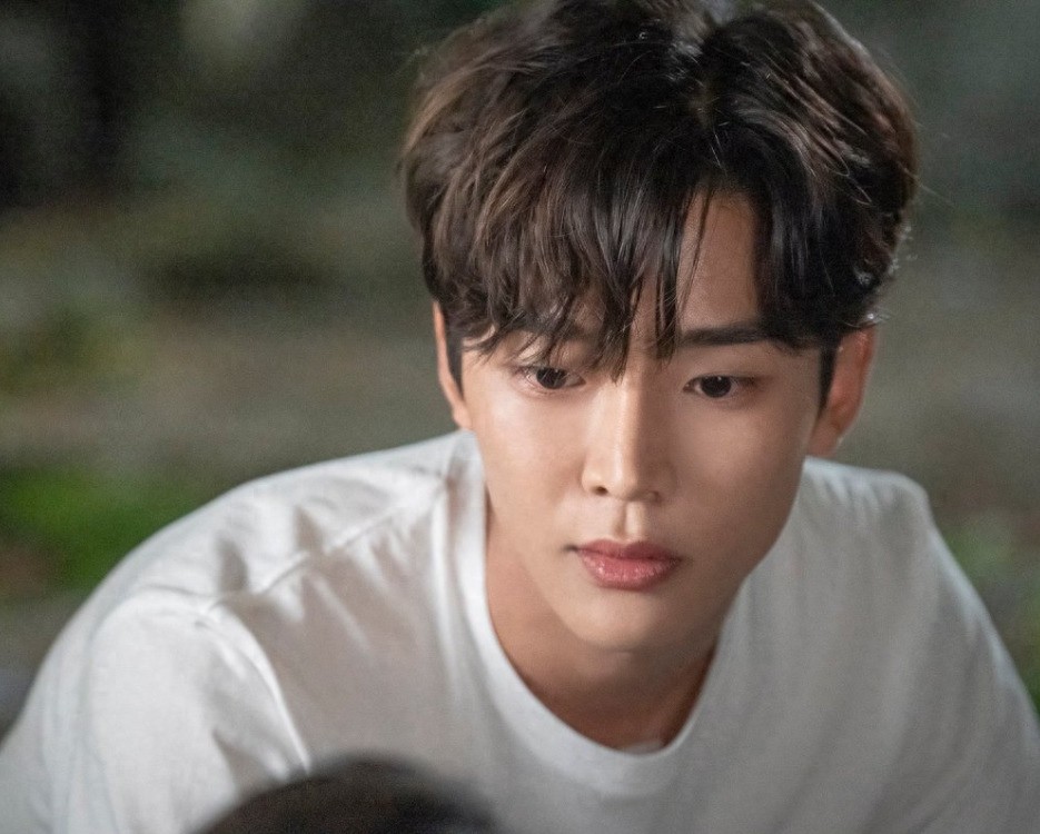 韩国新生代偶像金路云