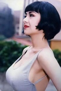 ​盘点当年那些女神：叶子楣：演艺生涯与性感身材的完美融合