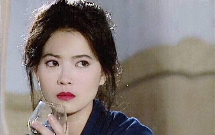 蓝洁瑛:明眸皓齿目若秋水,卿本佳人,奈何红颜薄命